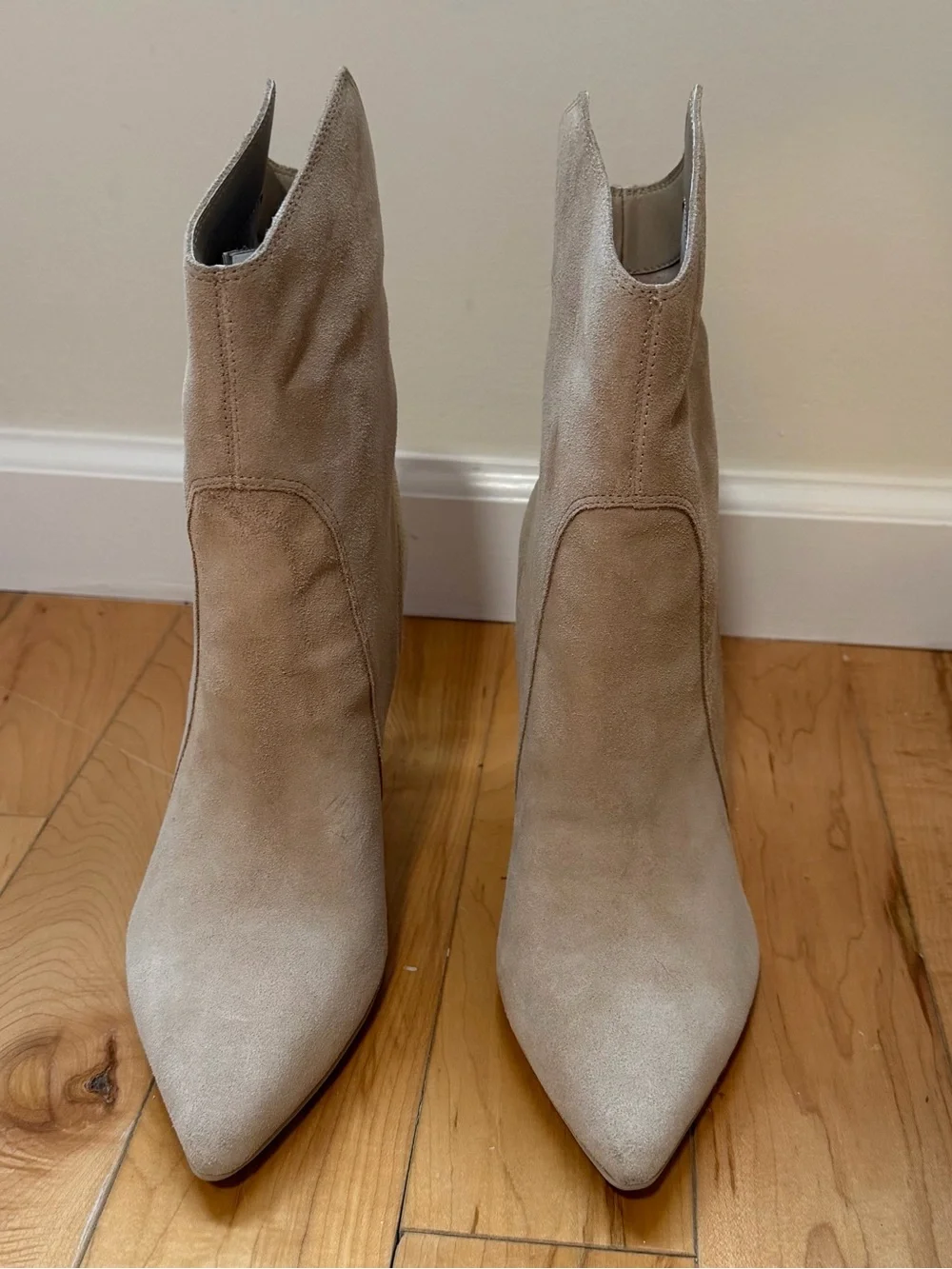 Dolce Vita Nestly Suede Pointed Toe Booties Size 9